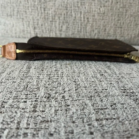 Louis Vuitton Brown and Gold Zippered Pouch - Picture 7 of 10